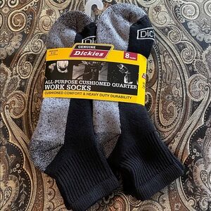Dickies Cushioned Quarter Work Socks 8 pairs 
Shoe Size 6-12